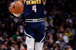 威少险胜爵士，球队未来可期关键表现点燃全场！的简单介绍