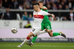 斯图加特队员在训练中备战对阵勒沃库森的比赛的简单介绍