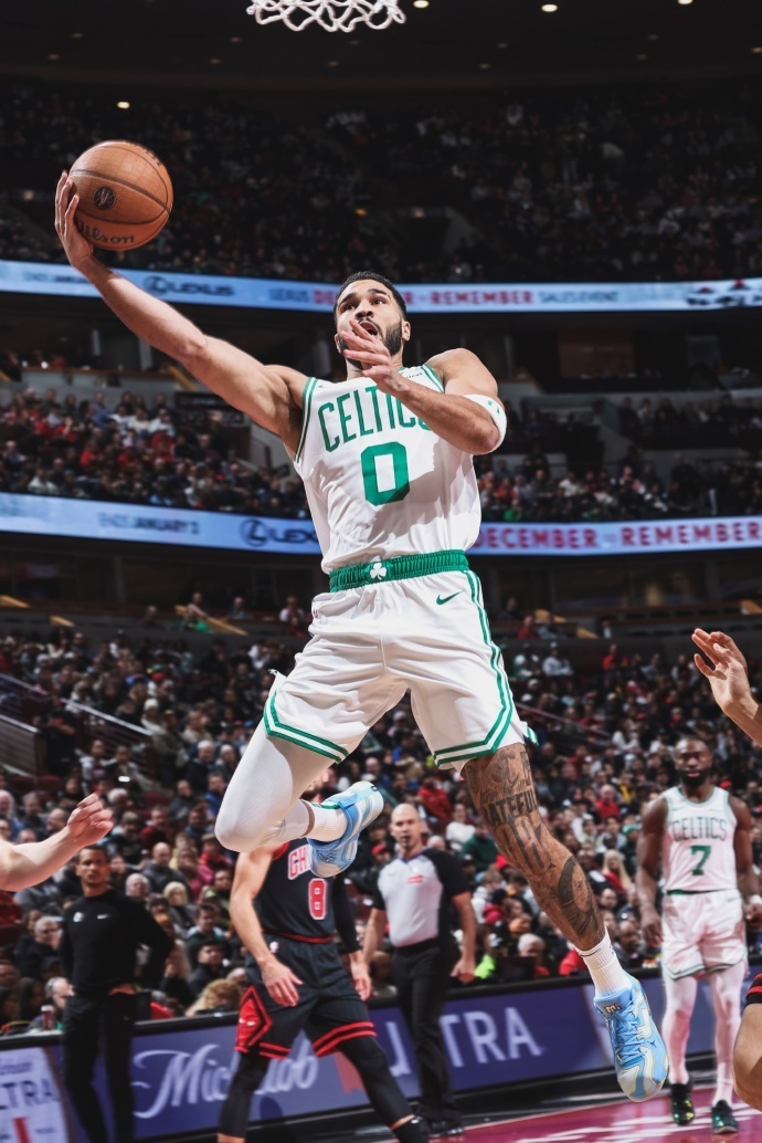 公牛陷入低谷,逆转取胜连败,塔图姆球队命运悬念! 公牛陷入低谷,逆转取胜连败,塔图姆球队命运悬念!