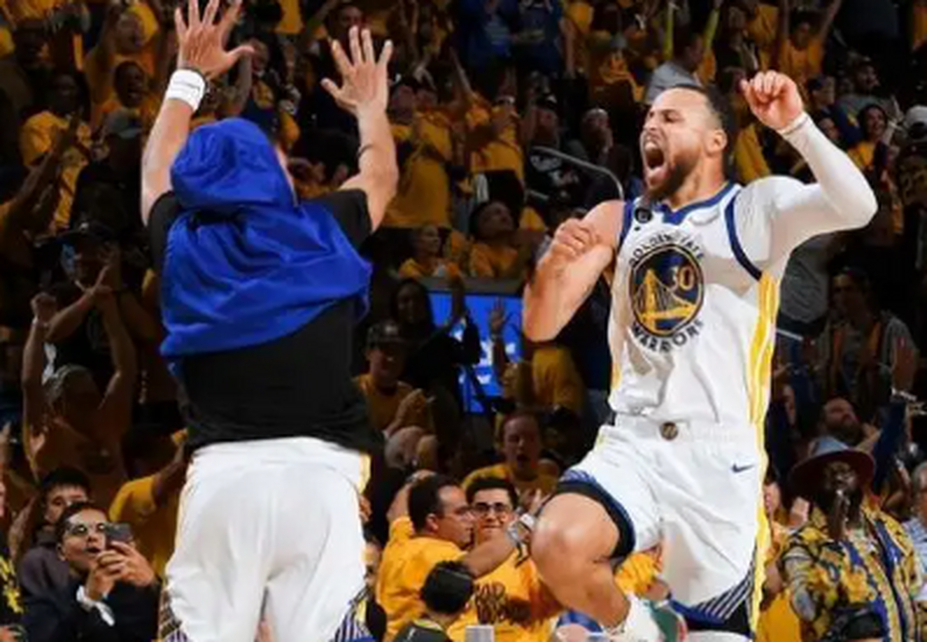 国王,险胜,库里! 国王,险胜,库里!