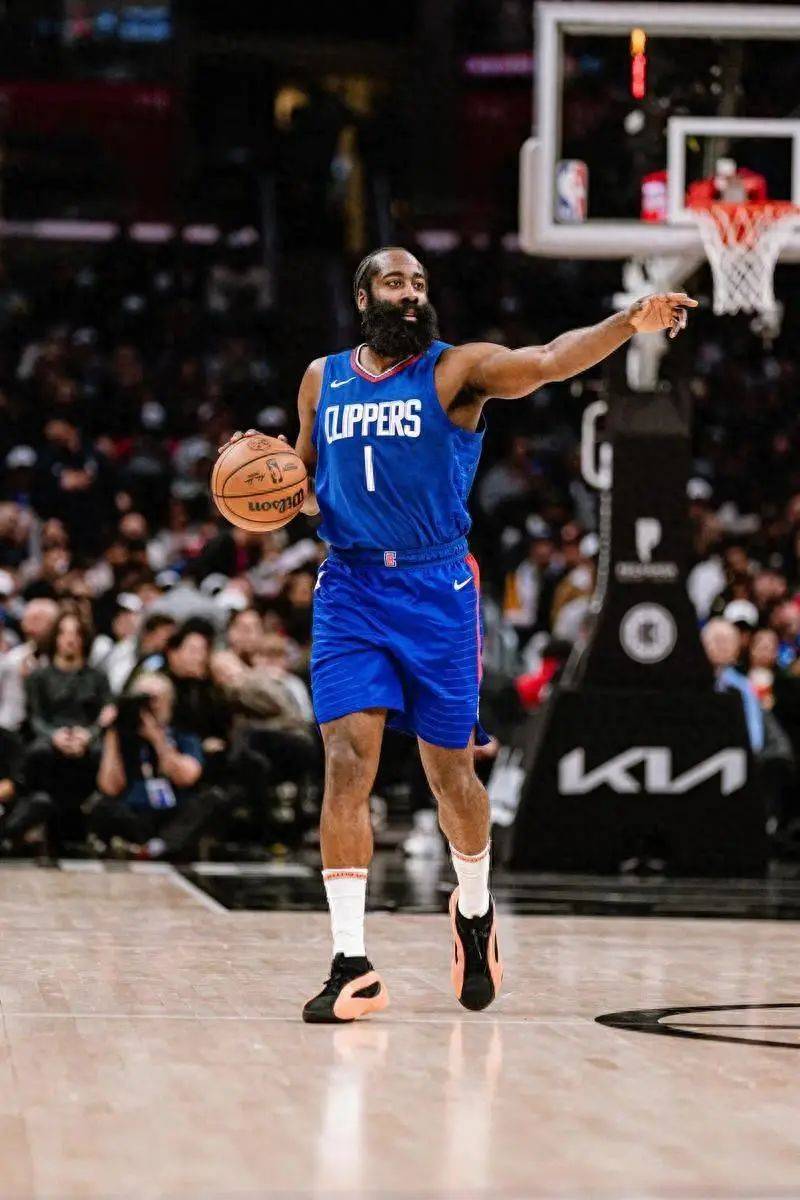 东契奇,哈登,76人! 东契奇,哈登,76人!